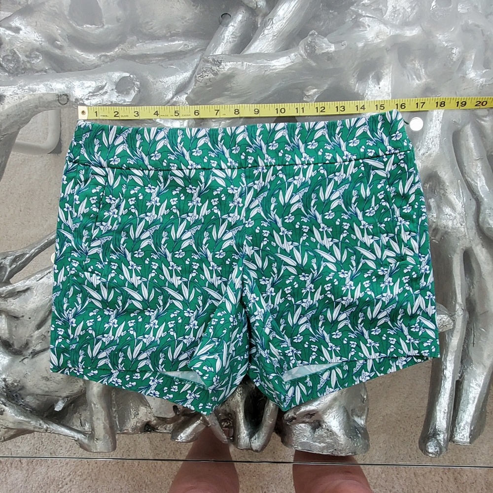 J Crew 5" Wildflowers Stretch Side Zip - Size 6